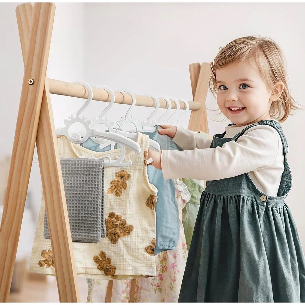 Piglog 80Pack White Adjustable Baby Hangers Plastic Toddler Kids Clothes Hangers